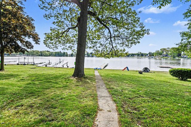 60779 W Oak Drive, Decatur, MI 49045