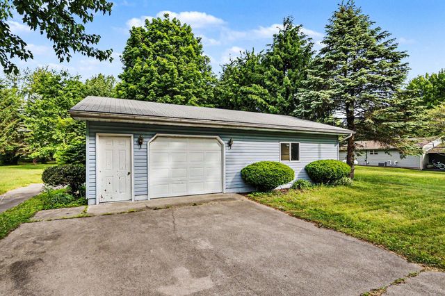 60779 W Oak Drive, Decatur, MI 49045