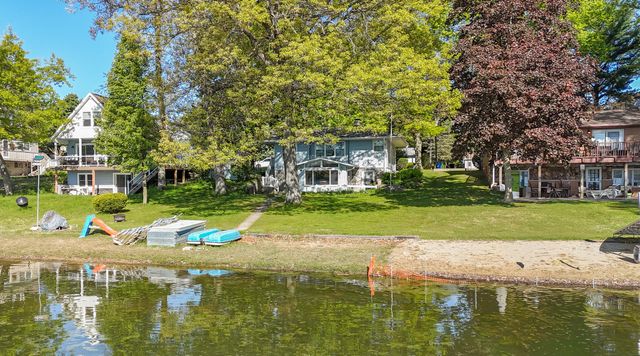 60779 W Oak Drive, Decatur, MI 49045