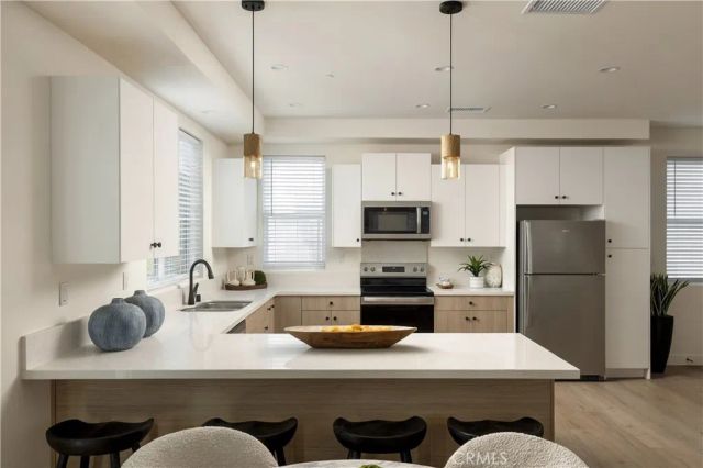 547 Bernard Street, Costa Mesa, CA 92627