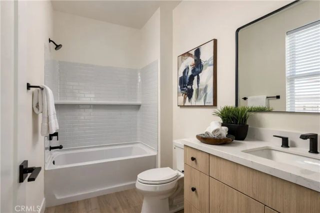 547 Bernard Street, Costa Mesa, CA 92627