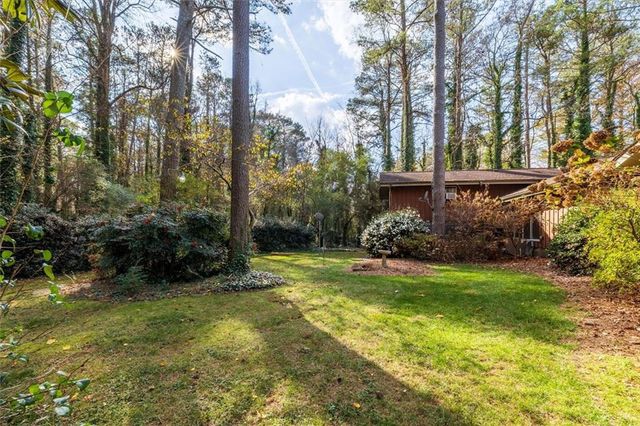 5363 Rosser Road, Smoke Rise, GA 30087