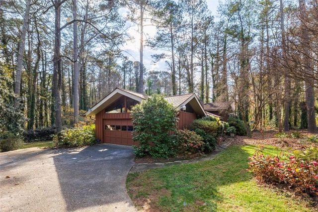 5363 Rosser Road, Smoke Rise, GA 30087