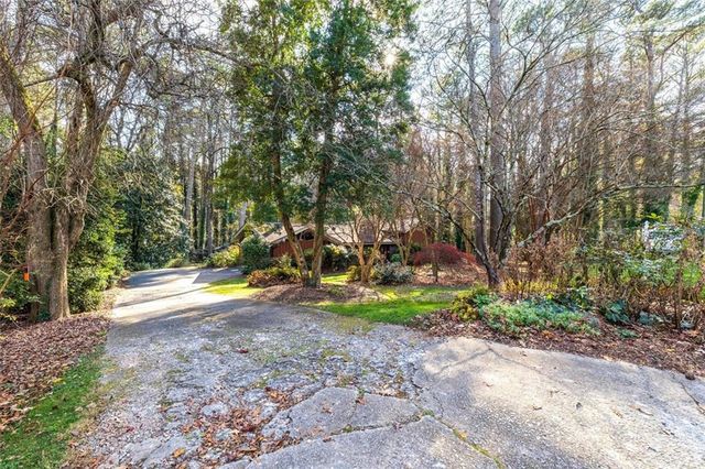 5363 Rosser Road, Smoke Rise, GA 30087