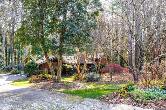 5363 Rosser Road, Smoke Rise, GA 30087