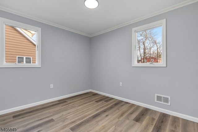 81 Hutchinson St, Clark Twp., NJ 07066