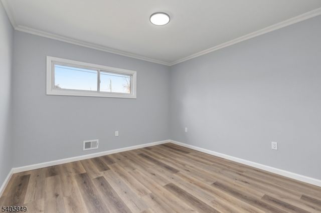 81 Hutchinson St, Clark Twp., NJ 07066