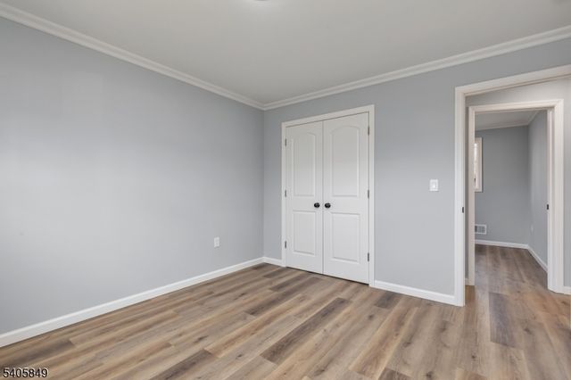 81 Hutchinson St, Clark Twp., NJ 07066