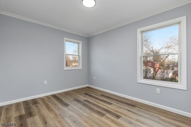 81 Hutchinson St, Clark Twp., NJ 07066