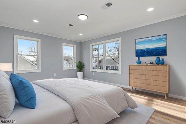 81 Hutchinson St, Clark Twp., NJ 07066