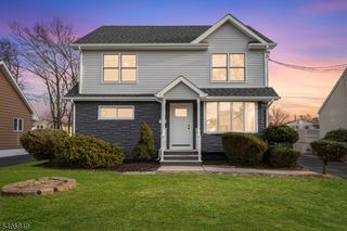 81 Hutchinson St, Clark Twp., NJ 07066
