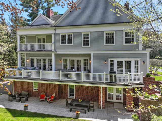 10 Morris Court, Rye, NY 10580