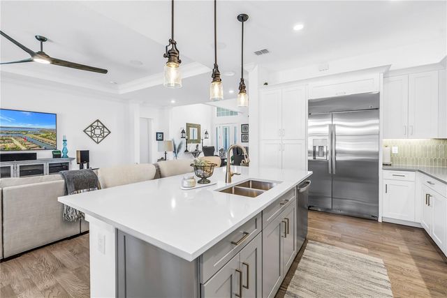 513 17TH AVENUE E, Palmetto, FL 34221