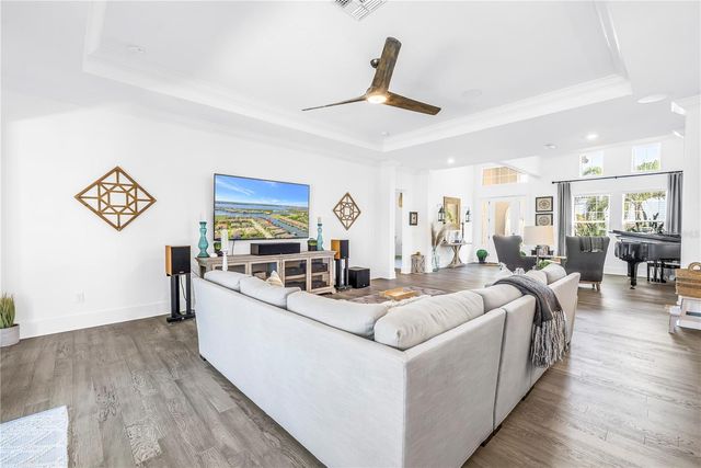 513 17TH AVENUE E, Palmetto, FL 34221