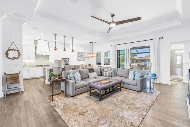 513 17TH AVENUE E, Palmetto, FL 34221