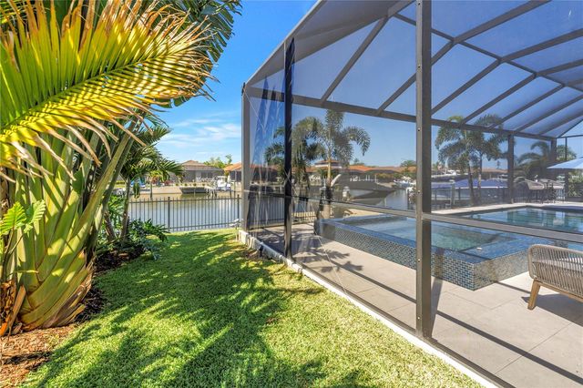 513 17TH AVENUE E, Palmetto, FL 34221