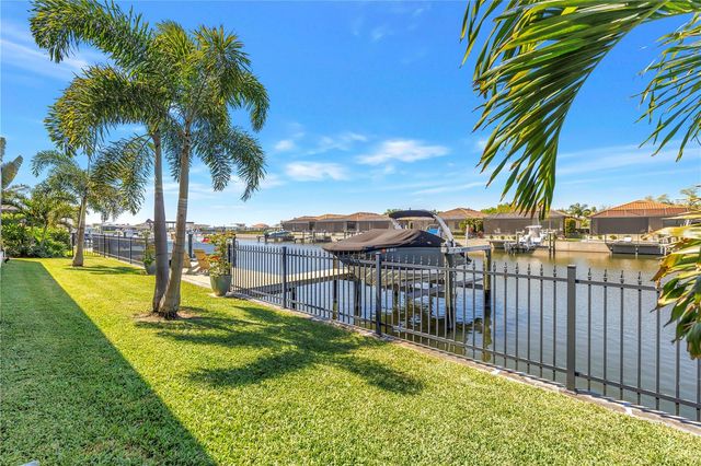 513 17TH AVENUE E, Palmetto, FL 34221