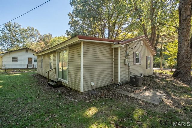 1769 County Road 608, Poplar Bluff, MO 63901