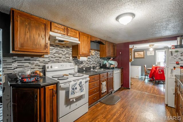 1769 County Road 608, Poplar Bluff, MO 63901