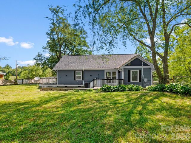 3333 Chimney Rock Road, Hendersonville, NC 28792