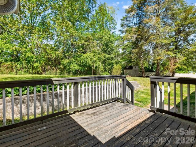 3333 Chimney Rock Road, Hendersonville, NC 28792