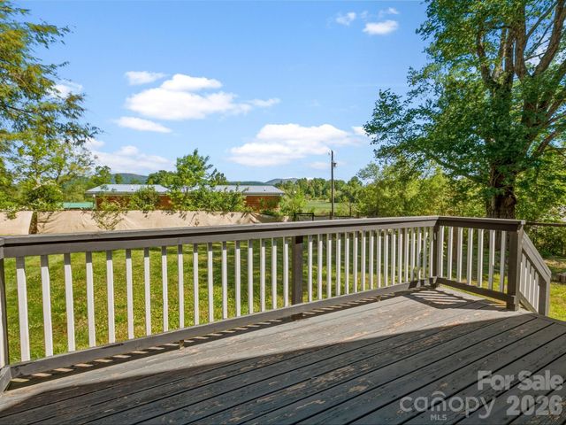 3333 Chimney Rock Road, Hendersonville, NC 28792