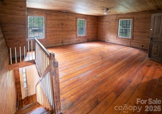 1511 Millers Creek Road, Lenoir, NC 28645