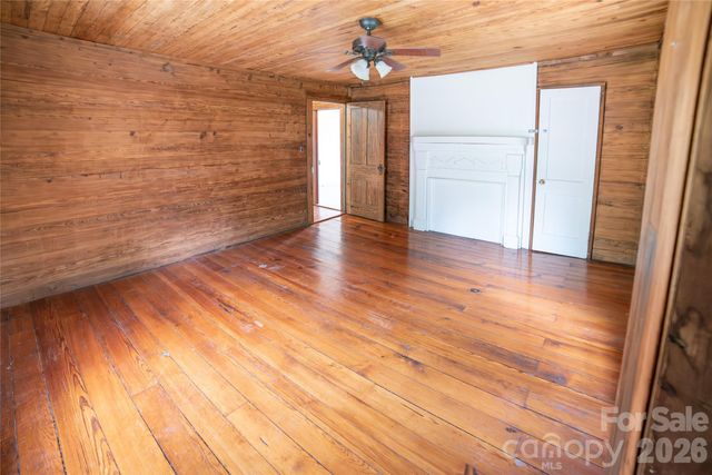 1511 Millers Creek Road, Lenoir, NC 28645