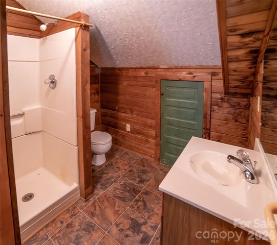 1511 Millers Creek Road, Lenoir, NC 28645