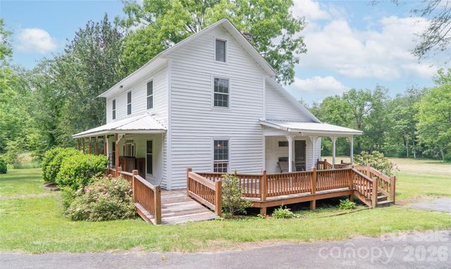 1511 Millers Creek Road, Lenoir, NC 28645