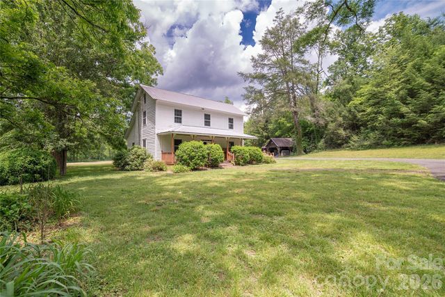1511 Millers Creek Road, Lenoir, NC 28645