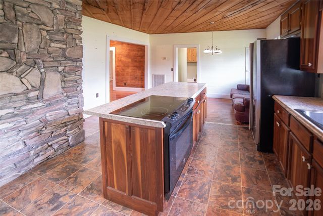 1511 Millers Creek Road, Lenoir, NC 28645