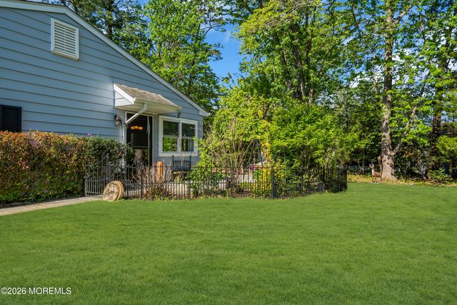 8 Montana Drive A, Manchester, NJ 08759