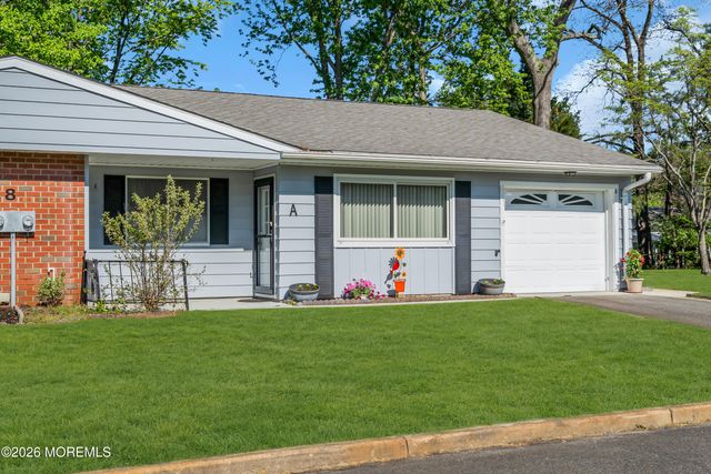 8 Montana Drive A, Manchester, NJ 08759
