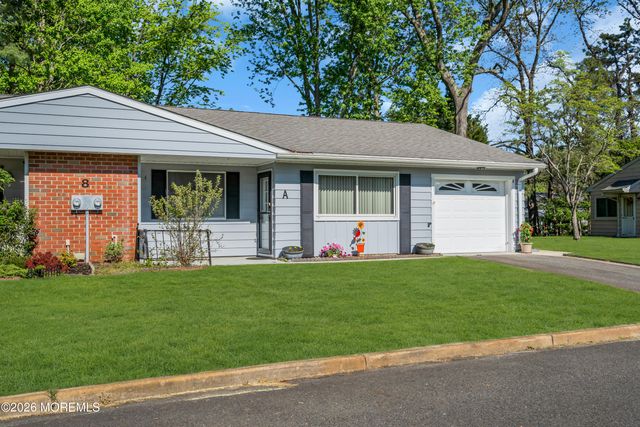 8 Montana Drive A, Manchester, NJ 08759