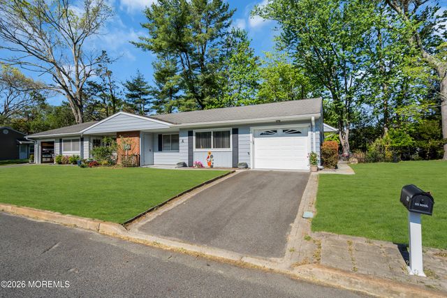 8 Montana Drive A, Manchester, NJ 08759