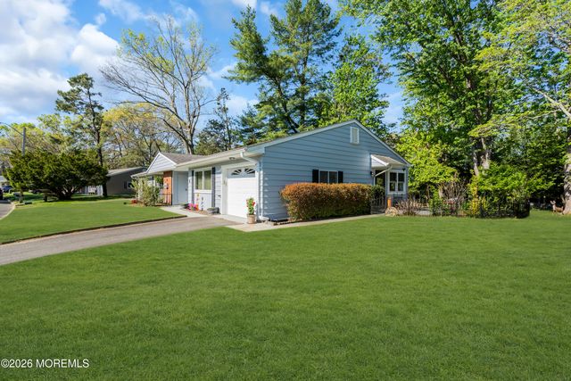 8 Montana Drive A, Manchester, NJ 08759