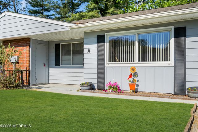8 Montana Drive A, Manchester, NJ 08759