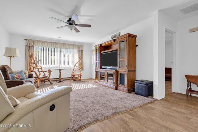 8 Montana Drive A, Manchester, NJ 08759