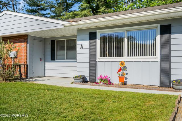 8 Montana Drive A, Manchester, NJ 08759