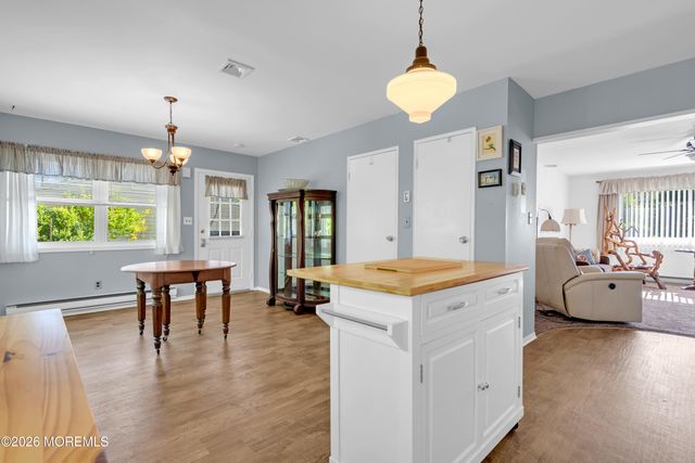 8 Montana Drive A, Manchester, NJ 08759