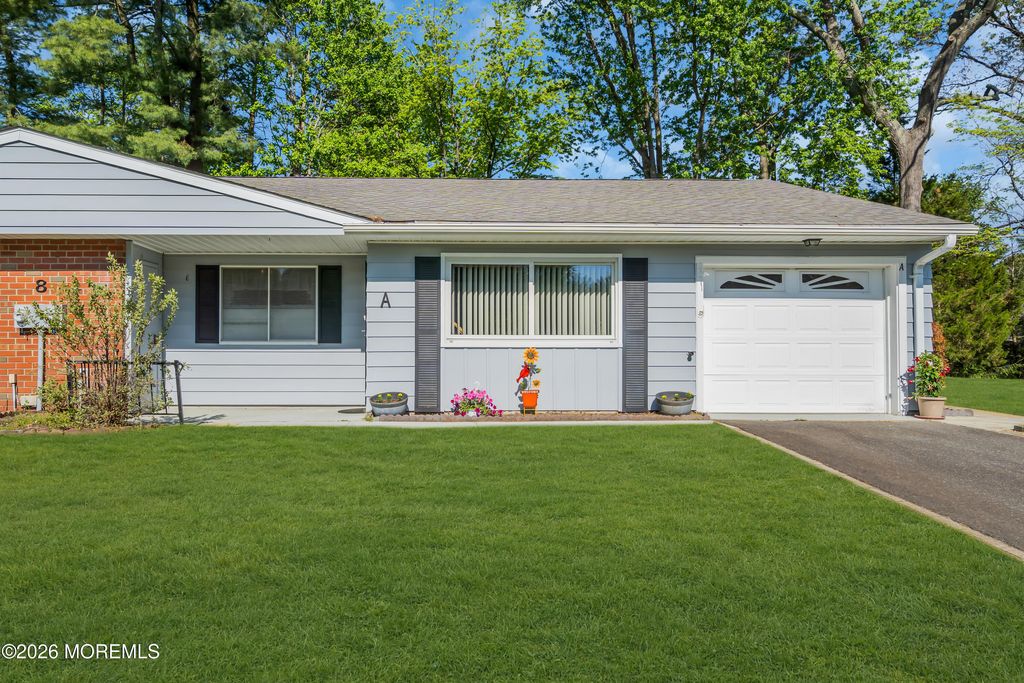 8 Montana Drive A, Manchester, NJ 08759