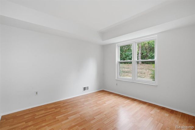 2215 S Huron Parkway 1, Ann Arbor, MI 48104