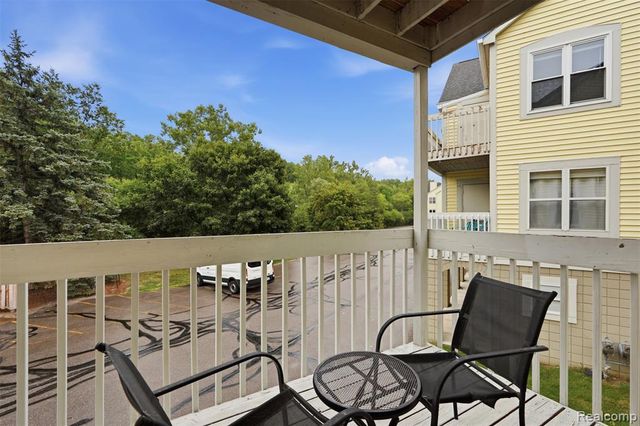 2215 S Huron Parkway 1, Ann Arbor, MI 48104