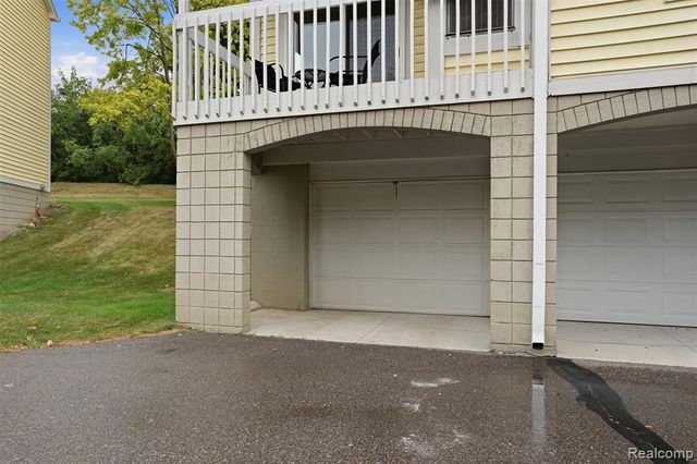 2215 S Huron Parkway 1, Ann Arbor, MI 48104