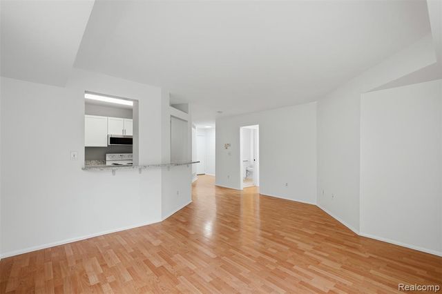 2215 S Huron Parkway 1, Ann Arbor, MI 48104