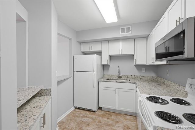 2215 S Huron Parkway 1, Ann Arbor, MI 48104
