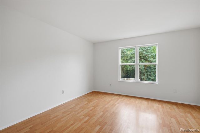 2215 S Huron Parkway 1, Ann Arbor, MI 48104