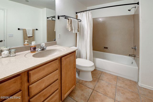 8445 N Avenida De La Bellota, Tucson, AZ 85742