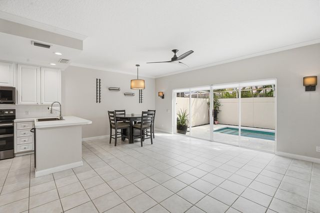 44 LIVE OAK Circle, Tequesta, FL 33469